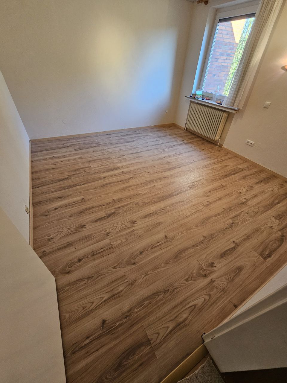 Wohnraum nach der Bodenverlegung